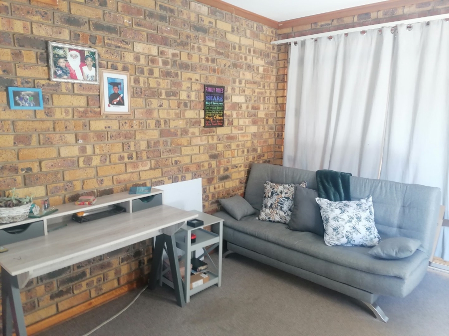 To Let 3 Bedroom Property for Rent in Hospitaalpark Free State